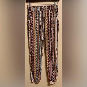 American Eagle - Capri - Small